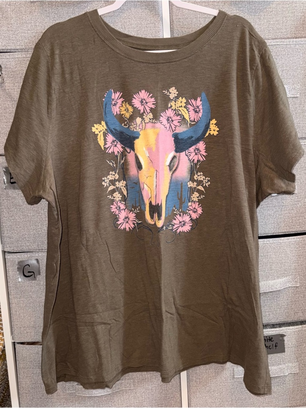 Torrid graphic tee size 4